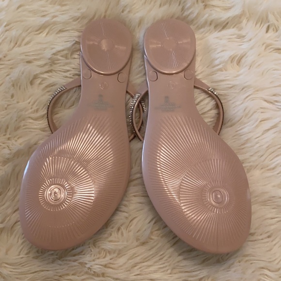 Pink waterproof Guess diamond studded flip flops - Picture 3 of 5